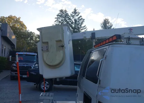 2011 Ford E-350 Super Duty Commercial from USA, damaged, VIN 1FTSE3EL3BDB39159